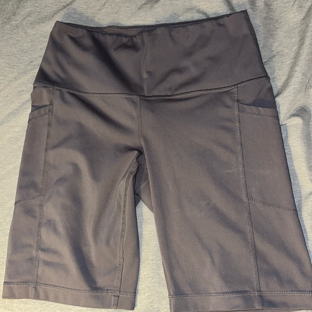 YOGALICIOUS 7in short with pockets